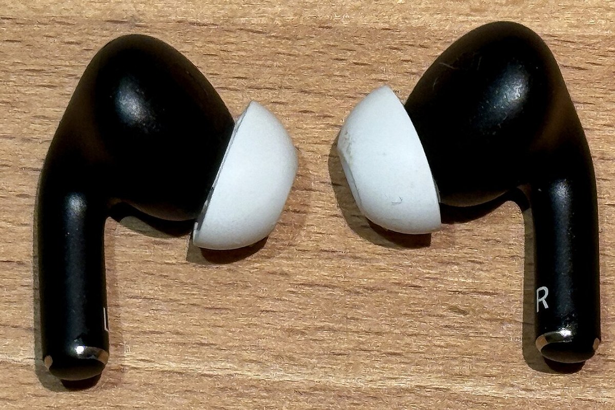 Apple AirPods 2nd generation — detail crop from the cited public reference image.