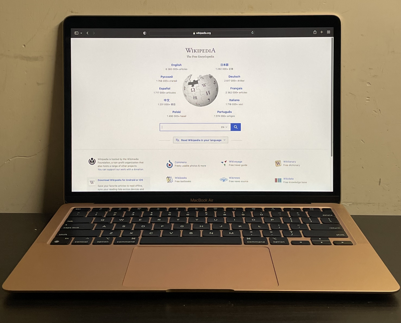 Apple MacBook Air M1 — manufacturer product photograph
