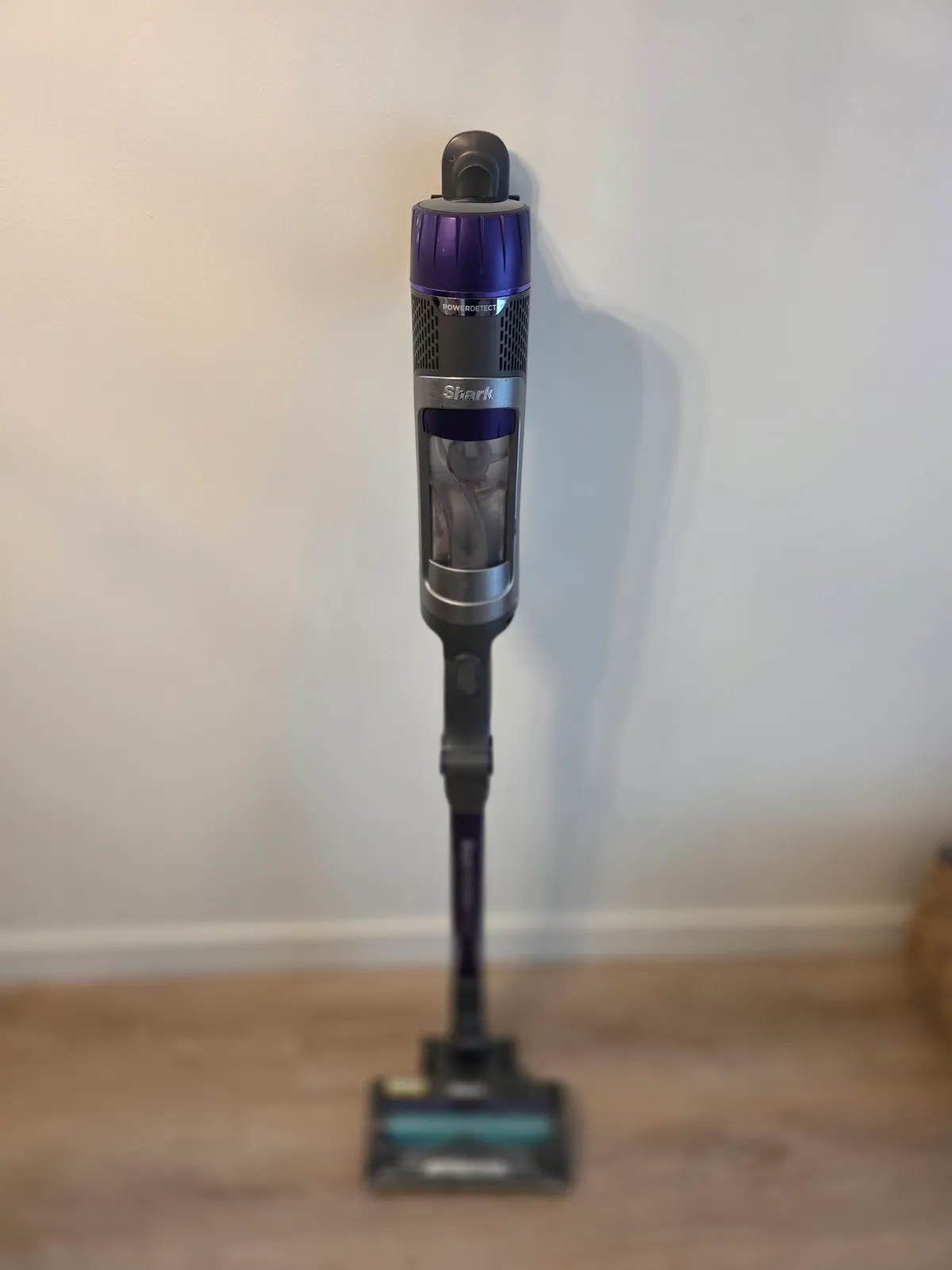 Shark PowerDetect Cordless Stick Vacuum (IP1251C) — photographed by Cameron (own unit)