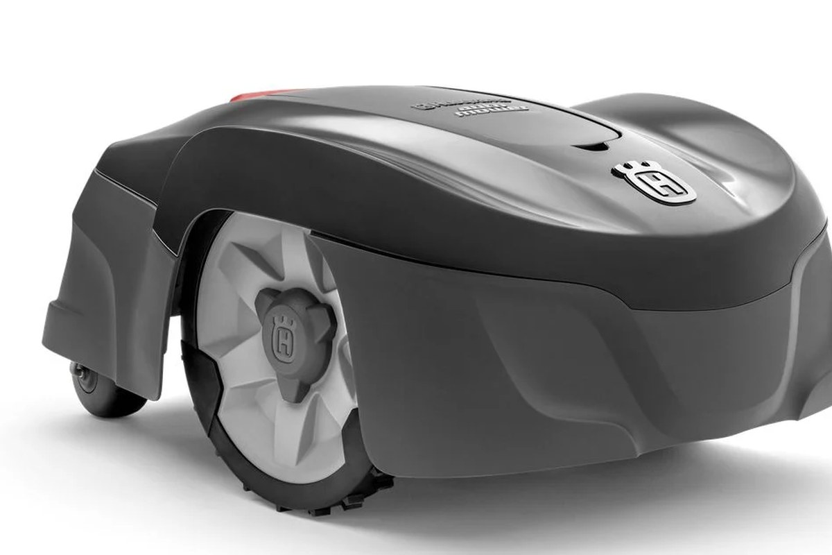 Husqvarna Automower 115H Bluetooth — detail crop from the cited public reference image.