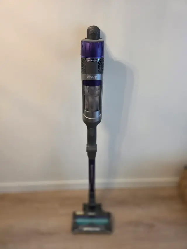 Shark PowerDetect Cordless Stick Vacuum (IP1251C) — photographed by Cameron (own unit)